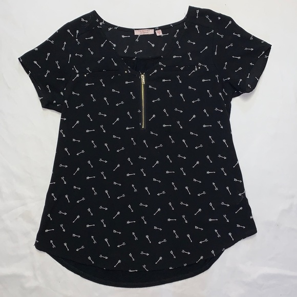 Arrow Printed Top